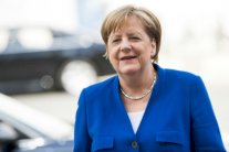 ميركل تعيد الانقسامات الأوروبية الحادة إلى الواجهة