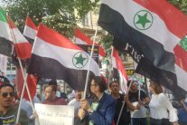 تظاهرة احتجاج ضد زيارة روحاني للنمسا أمام مقر إقامته