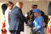 الملكة تحتسي الشاي مع ترمب في وندسور