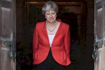 ماي تحذر من مخاطر عرقلة 