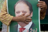 اعتقال رئيس الوزراء السابق الباكساني نواز شريف