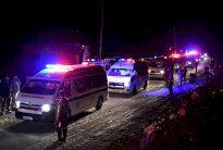 الأردن يسمح بعبور 800 من عناصر