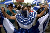 المعارضة في نيكاراغوا تتظاهر والسلطة تتشدّد