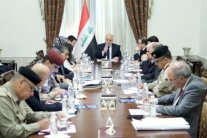 خلية الأزمة العراقية تعلن إجراءات لتلبية مطالب المحتجين