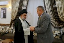 الصدر يدعو لتعليق تشكيل الحكومة حتى تنفيذ مطالب المتظاهرين