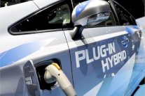 السيارات الهجينة تشعل المنافسة في السوق السعودية