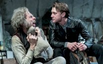 تيموثي سبال يعود ثانية إلى المسرح بدور المتشّرد في مسرحية بنتر 