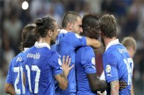 تأهل إيطاليا وهولندا وفرنسا تشارك إسبانيا في الصدارة وإنكلترا تعود بنقطة