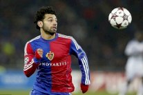 صلاح يتفوق على أبو تريكة وبنعطية ويتوج بجائزة أفضل لاعب عربي