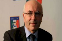 الاتحاد الأوروبي يوقف رئيس الاتحاد الإيطالي عن اي نشاط رياضي 