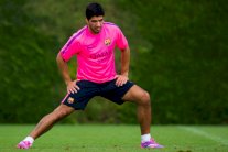 كرويف يثق في تألق سواريز رغم بدايته المتأخرة مع برشلونة