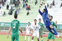 العربي يستعيد صدارة الدوري الكويتي مؤقتاً