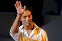 رونالدينيو : سئمت من العنصرية في المكسيك