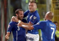 كييليني يقود إيطاليا لإنتصار ثمين وهولندا تقلب تأخرها لفوز صريح