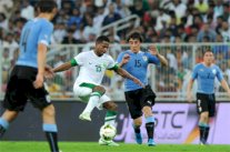 تعادل السعودية والأوروغواي وفوز الكويت وتعادل للعراق والإمارات