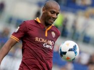 روما يمدد عقد مدافعه البرازيلي مايكون عاماً إضافياً