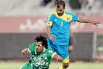 العربي يتغلب على الساحل ويتمسك بصدارة الدوري الكويتي