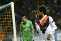 دونغا يستدعي سيلفا ولوكاس وأدريانو لمباراتي البرازيل 