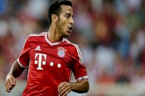 جراحة ثانية في الركبة لنجم بايرن تياغو ألكانتارا