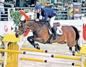 الكميتي يتصدر زمن الشوط الأول لبطولة الشارقة لقفز الحواجز