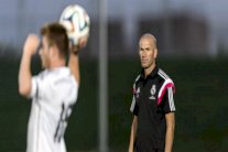 ريال مديد يحتج على قرار إيقاف زيدان لمدة 3 أشهر