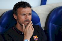 انريكي يرسم خارطة طريق جديدة لبرشلونة لتجاوز خيبة الكلاسيكو