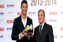 كريستيانو رونالدو يتسلم الحذاء الذهبي من فلورنتينو بيريز