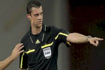 اليويفا يُسند قمة الأبطال بين الريال وليفربول للمجري كاساي