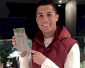 رونالدو يتوج بجائزة خاصة من موقع 