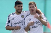 أغويرو يريد تحقق أبطال أوروبا مع السيتي..وميسي يعتبره مثل الأخ له