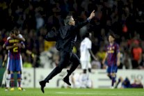 الأوساط الرياضية في برشلونة ترفض مورينيو مدرباً للفريق