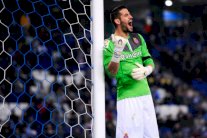 إصابة دي خيا تجبر ديل بوسكي على إشراك كاسيا أمام أبطال العالم