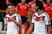 تجربة أوزيل مع أرسنال قد تعيق قدوم خضيرة إلى ملعب 