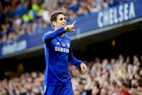 البرازيلي أوسكار يجدد عقده مع تشلسي