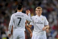 ثلاثي ريال مدريد يطارد ميسي في قائمة 