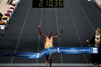 سيطرة كينية مطلقة على ماراتون أثينا