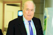 بلاتر: اقفلت التحقيقات والأسئلة بشأن مونديالي 2018 و2022