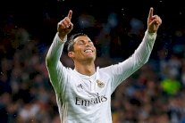 برشلونة يجهز عرضاً بقيمة 80 مليون جنيه إسترليني لضم رونالدو