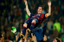 مدرب برشلونة يشيد بميسي: لم أرَ لاعباً في حياتي مثله!