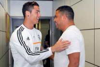 رونالدو يؤمن بأحقية كريستيانو لنيل جائزة الكرة الذهبية 2014