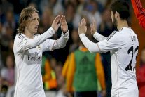 جماهير مدريد ترى إيسكو أفضل من يعوض غياب مودريتش