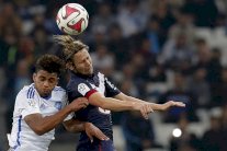 مرسيليا يستعيد التوازن والصدارة في الدوري الفرنسي