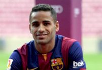 فضيحة جديدة في برشلونة بسبب قيمة صفقة البرازيلي دوغلاس 