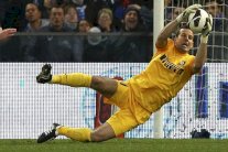 تألق هاندانوفيتش يدفع مانشيني لطلب تجديد تعاقده حتى 2018