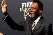 إدخال بيليه المستشفى مجدداً بعد خضوعه لعملية جراحية