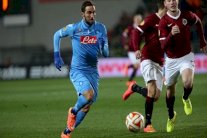 فيينورد وإيفرتون ونابولي ودينامو كييف وفيورنتينا إلى الدور الثاني