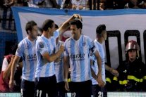 راسينغ كلوب ينتزع صدارة الدوري الأرجنتيني من ريفر بلايت