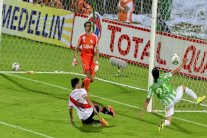 تعادل أتلتيكو ناسيونال وريفر بلايت في ذهاب نهائي كأس ليبرتادوريس