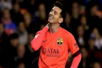 جماهير فالنسيا تقذف ميسي بقارورة مياه والإدارة تعتذر عن الواقعة