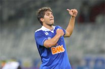 لوكاس سيلفا أبرز المستهدفين من ريال مدريد في